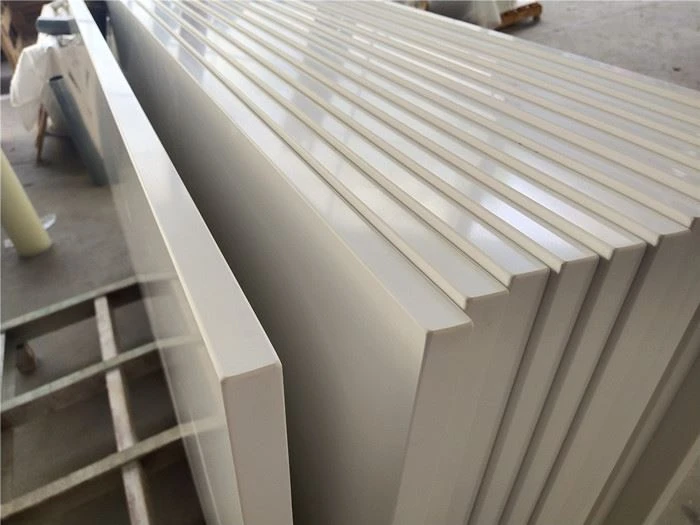 white quartz kitchen countertop