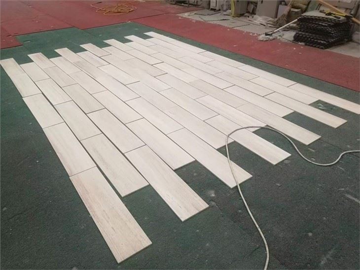 White Wood Vein Marble Tiles