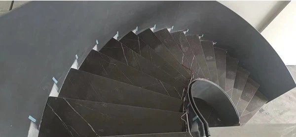 Pietra Grey Marble Tread